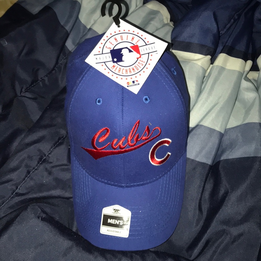 CUBS hat 🧢. open to offers🔆🔆🔆